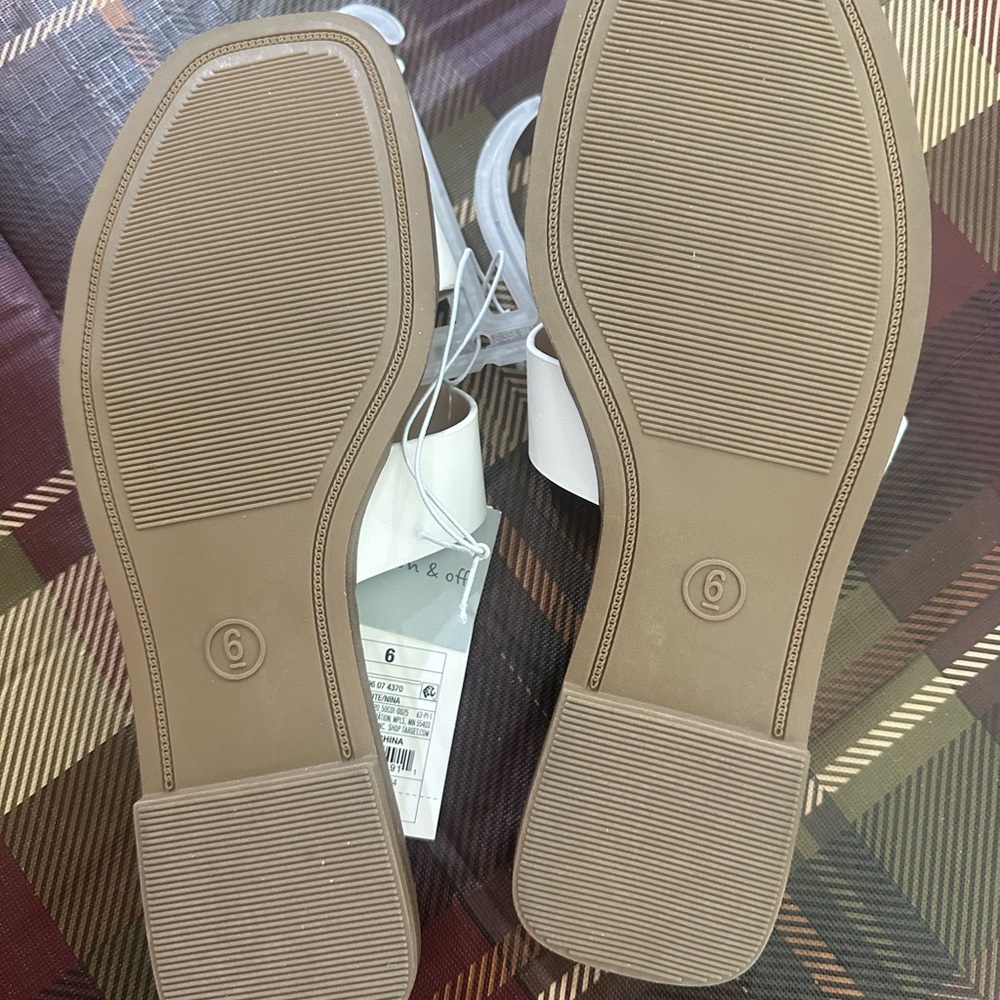 Nina Slide White Sandals Size 6 - Picture 3 of 3